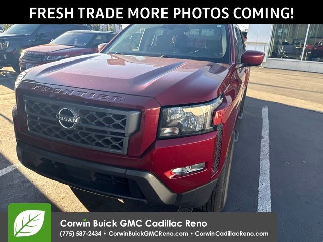 Cardinal Red Tricoat 2022 Nissan Frontier SV Crew Cab 4WD Pickup Truck Four-Wheel Drive 9-Speed Automatic