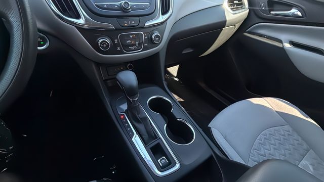 Used 2022 White Chevrolet LS image 14