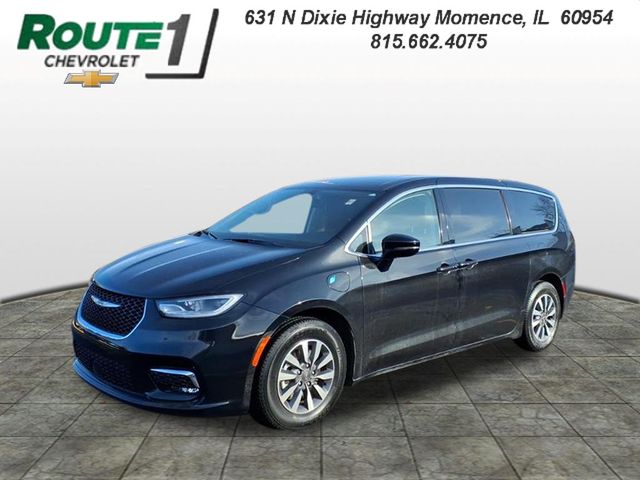 2024 Chrysler Pacifica Hybrid Select FWD