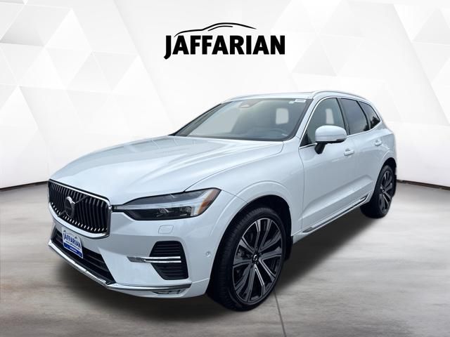 Crystal White 2023 Volvo XC60 B5 Ultimate Bright Theme AWD SUV / Crossover All-Wheel Drive Automatic