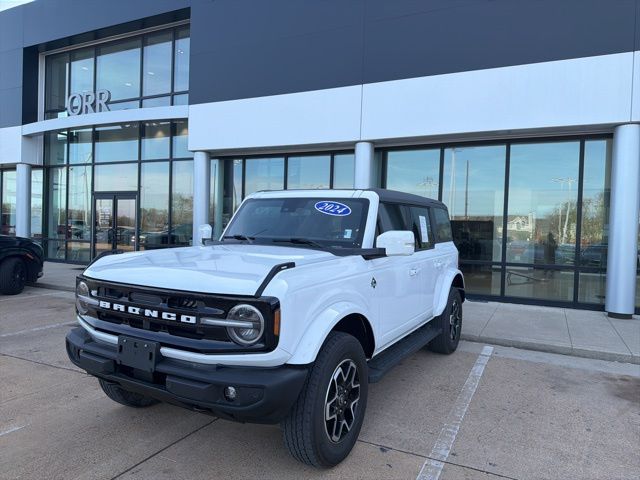 2024 Ford Bronco Outer Banks 4-Door 4WD
