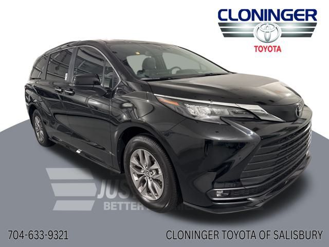 2026 Toyota Sienna XLE 7-Passenger AWD