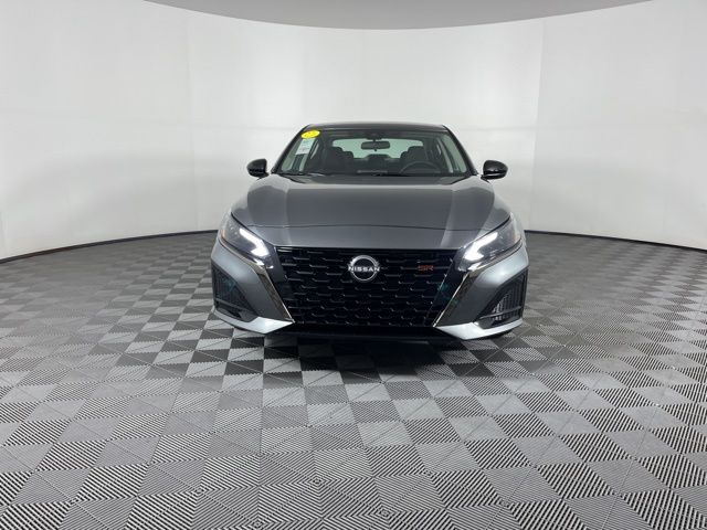 2025 Gun Metallic Nissan Altima 2.5 SR FWD Sedan