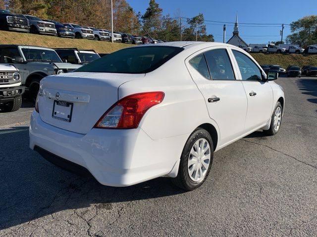 2019 Nissan Versa 1.6 S 5