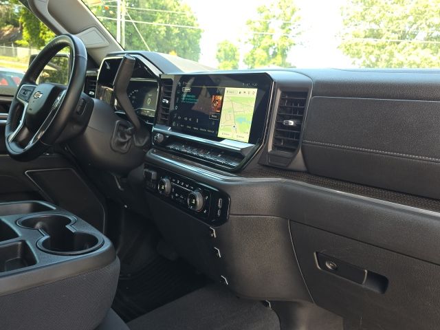 2023 Chevrolet Silverado 1500 LT:C02650