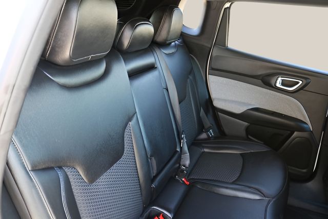 Used Car 2025 Jeep Compass  Latitude For Sale Under $25,000 In Austin, Texas