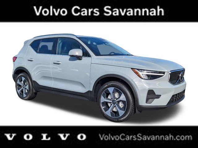 Gray Metallic 2025 Volvo XC40 B5 Core Bright Theme AWD SUV / Crossover All-Wheel Drive Automatic