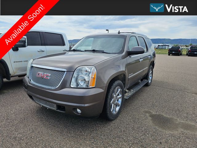 Gray (Mocha Steel Metallic) 2011 GMC Yukon Denali AWD SUV / Crossover All-Wheel Drive 6-Speed Automatic Overdrive