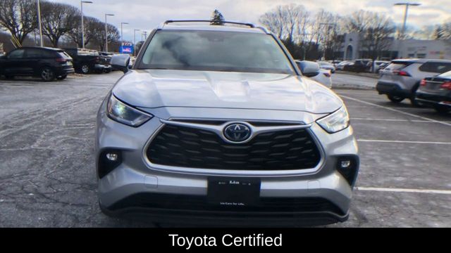 2021 Toyota Highlander Hybrid XLE 3