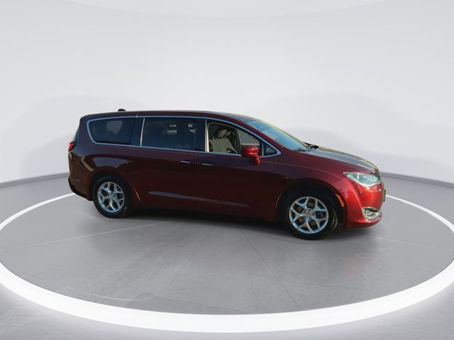 Used 2018 Red Chrysler Touring Plus image 2