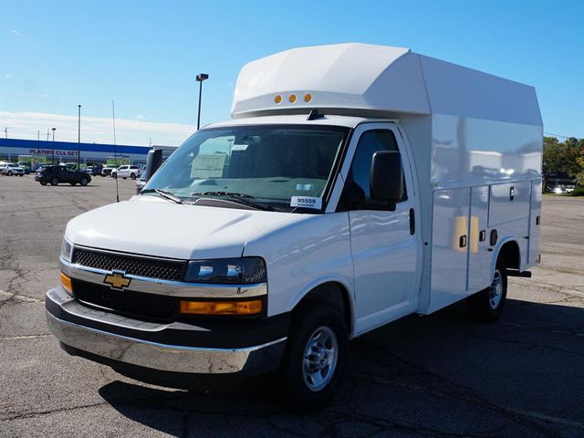 2025 Chevrolet Express 3500