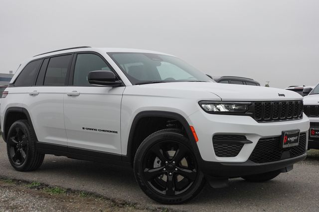 new 2025 Jeep Grand Cherokee car, priced at $37,275