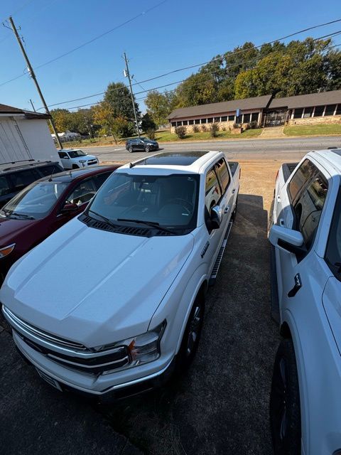 2019 Ford F-150 Lariat 2