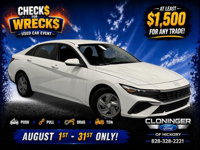 White 2024 Hyundai Elantra Sedan Front-Wheel Drive Continuously Variable Transmission