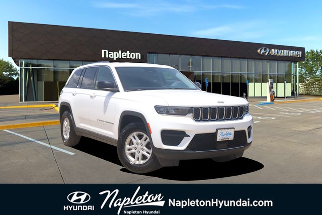 Bright White Clearcoat 2024 Jeep Grand Cherokee SUV / Crossover Four-Wheel Drive 8-Speed Automatic