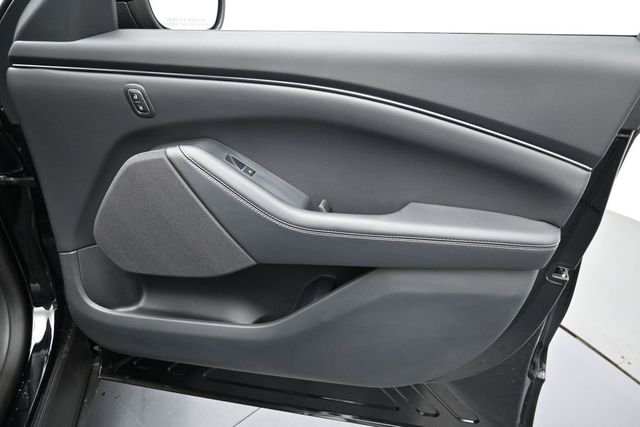 New 2026 Black Ford Select image 30