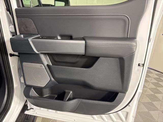 2025 Oxford White Ford F-150 XLT 4X4 Truck