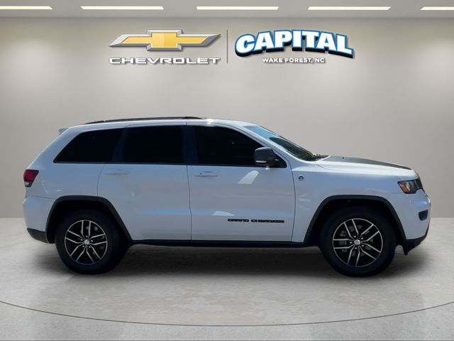 Used 2017 White Jeep Trailhawk image 6