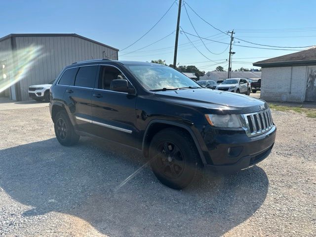 Brilliant Black Crystal Pearl 2013 Jeep Grand Cherokee SUV / Crossover 4X2 5-Speed Automatic