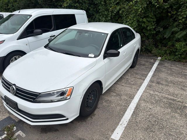 2016 Volkswagen Jetta photo 1