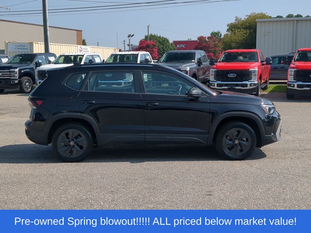 Used 2025 Deep Black Pearl Effect Volkswagen 1.5T S image 14
