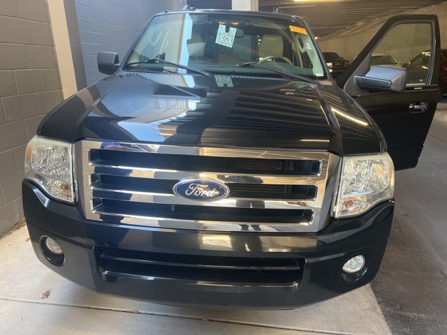 2011 Ford Expedition XLT 2