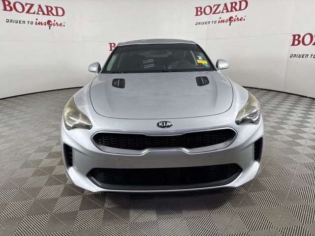 2018 Silky Silver Kia Stinger Base RWD Sedan