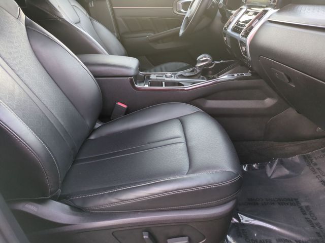 used 2022 Kia Sorento car, priced at $25,101