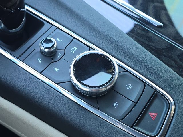 2021 Cadillac Escalade Premium Luxury:45327B1