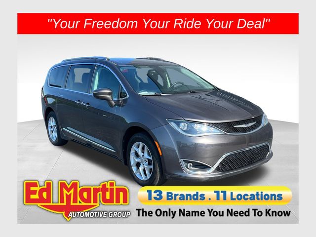 2017 Chrysler Pacifica Touring L Plus FWD
