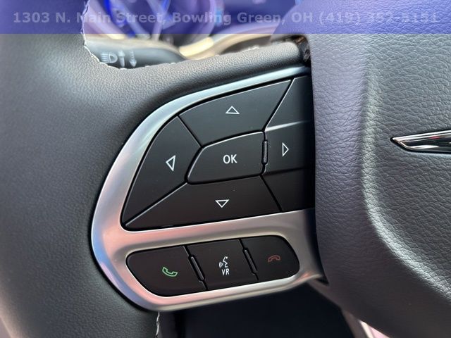 New 2025 Chrysler Pacifica Select 4D Passenger Van