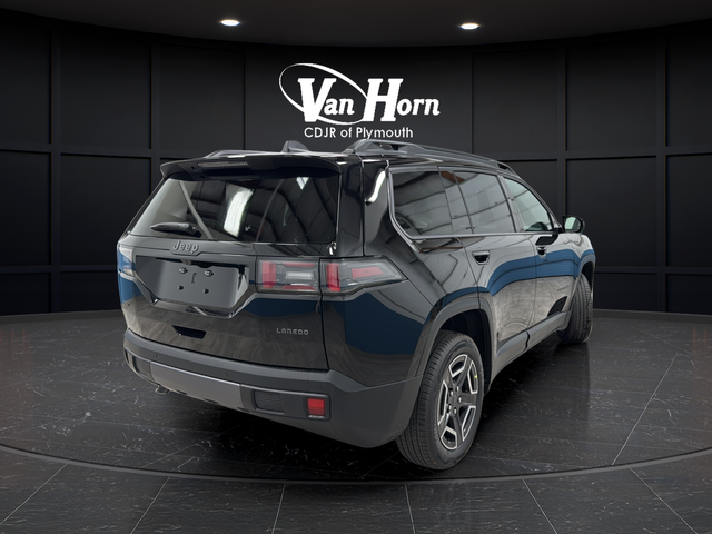 New 2026 Diamond Black Crystal Pearlcoat Jeep Laredo image 7