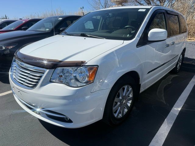 2015 Chrysler Town & Country Touring FWD