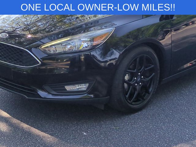 Used 2016 Black Ford SE image 9
