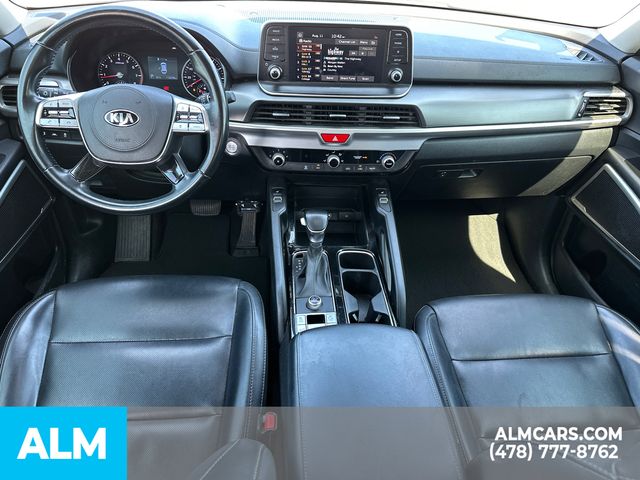 Used 2020 White Kia S image 28