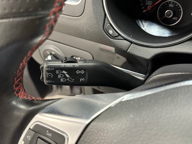2010 Volkswagen GTI photo
