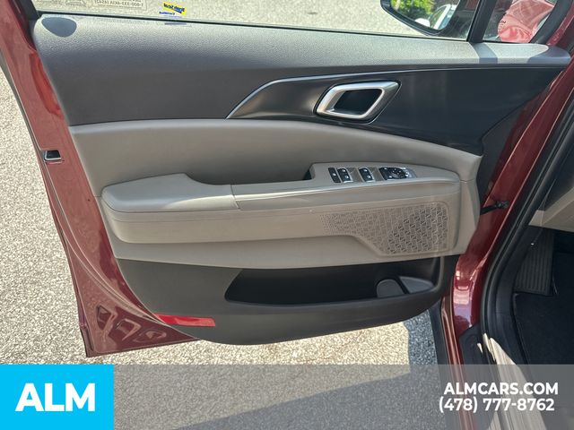 Used 2025 Red Kia LXS image 11