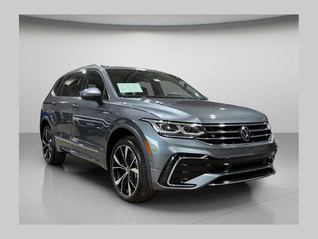 Platinum Gray Metallic 2023 Volkswagen Tiguan SUV / Crossover All-Wheel Drive 8-Speed Automatic