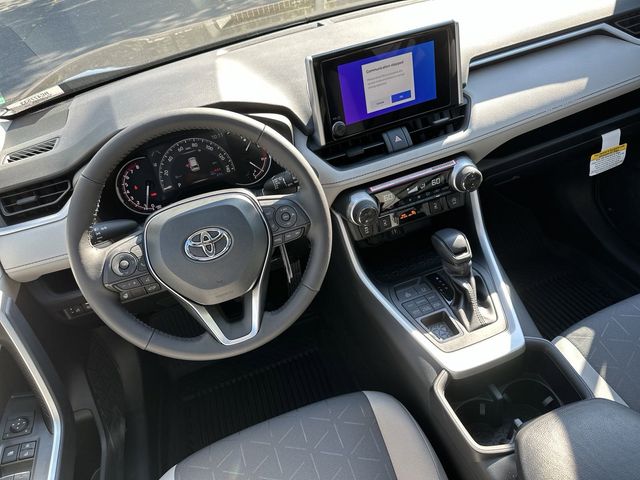 2024 Toyota RAV4 XLE 13