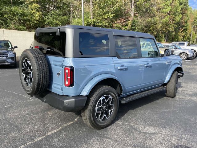 2024 Ford Bronco Outer Banks 3