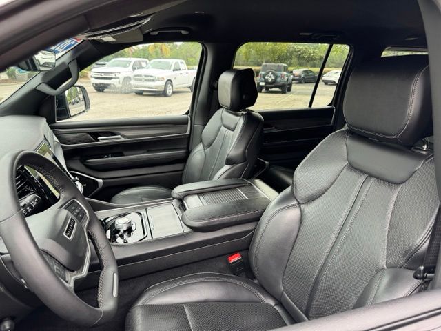 2023 Jeep Wagoneer Series II - Photo 11