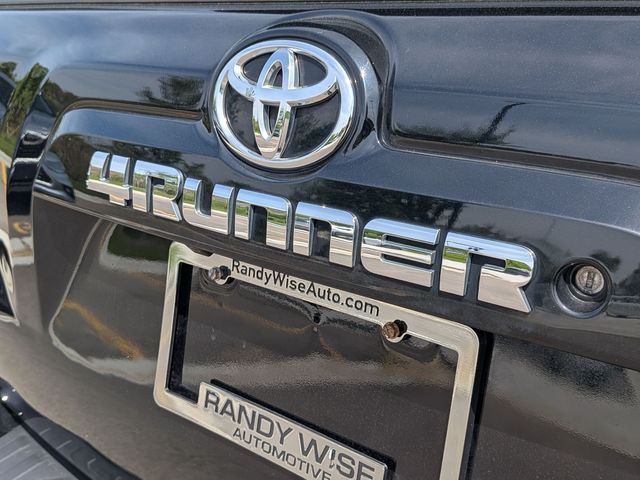 2020 Toyota 4Runner - Image 10