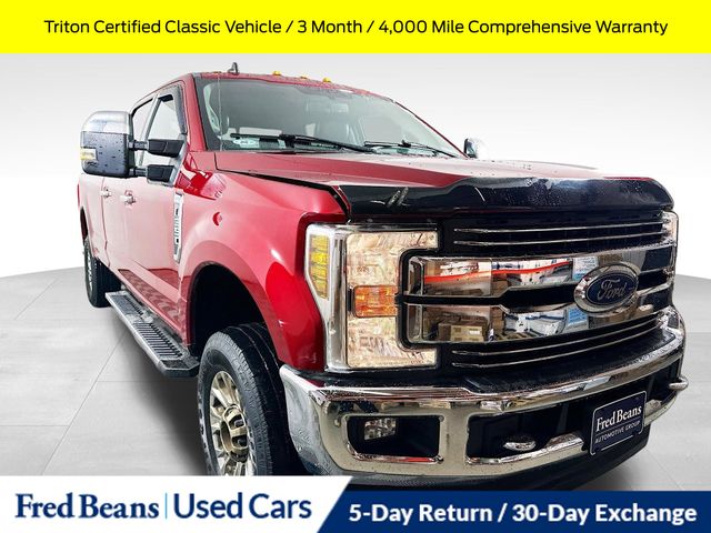 Ruby Red Metallic Tinted Clearcoat 2019 Ford F-350 Super Duty Lariat Crew Cab 4WD Pickup Truck Four-Wheel Drive 6-Speed Automatic