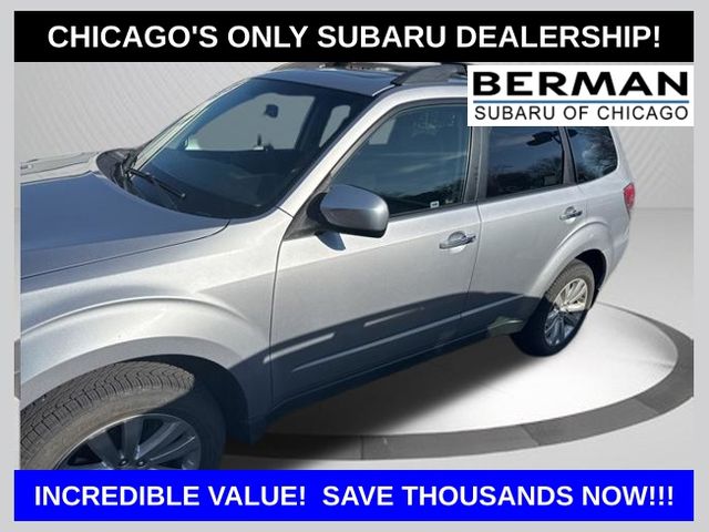 Ice Silver Metallic 2013 Subaru Forester 2.5X Premium SUV / Crossover All-Wheel Drive 5-Speed Manual
