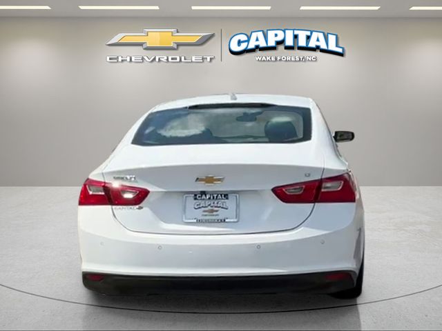 Used 2025 White Chevrolet LT image 4