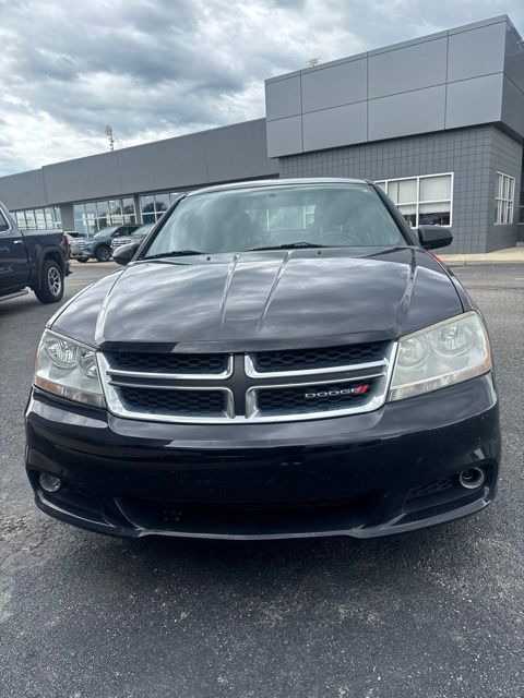 Black Clearcoat 2013 Dodge Avenger Sedan Front-Wheel Drive 6-Speed Automatic