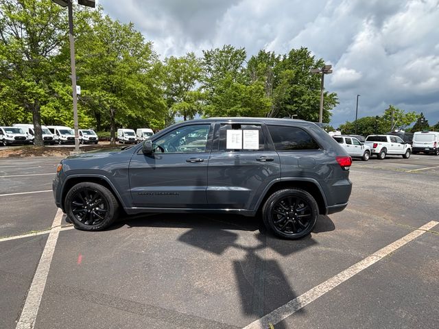 2017 Jeep Grand Cherokee Altitude photo