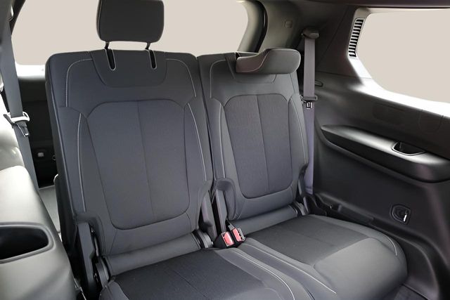 New Car 2025 Jeep Grand Cherokee L  Laredo X For Sale Under $35,000 In Austin, Texas