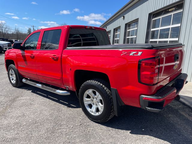2018 Chevrolet Silverado 1500 LT - Red Hot exterior view 5