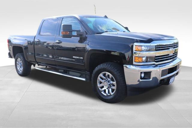 2016 Chevrolet Silverado 3500HD LT 17